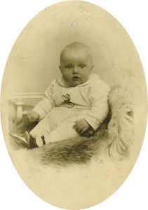 Odd som baby i 1932.